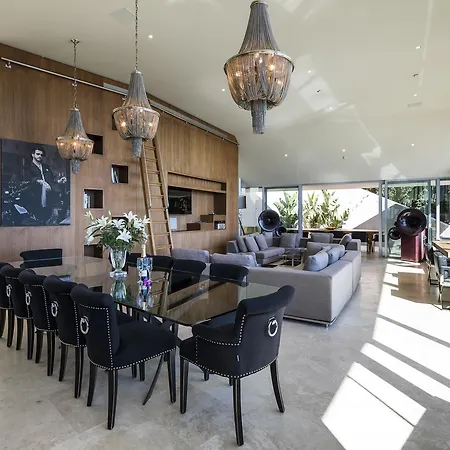 Villa Vagabunda Luxury 6 Bedroom For Rent *