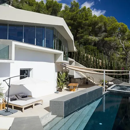 Villa Vagabunda Luxury 6 Bedroom For Rent *