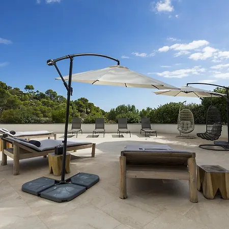 Vagabunda Luxury 6 Bedroom For Rent Villa