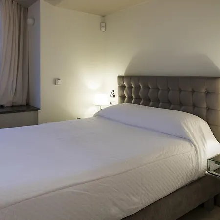 Vagabunda Luxury 6 Bedroom For Rent Roca Llisa