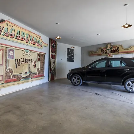 Villa Vagabunda Luxury 6 Bedroom For Rent *