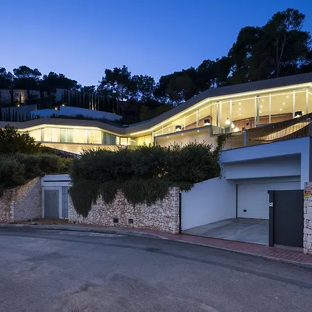 Villa Vagabunda Luxury 6 Bedroom For Rent *