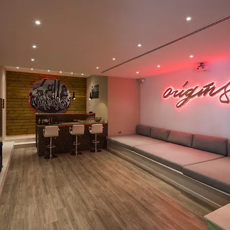 Vagabunda Luxury 6 Bedroom For Rent Villa *
