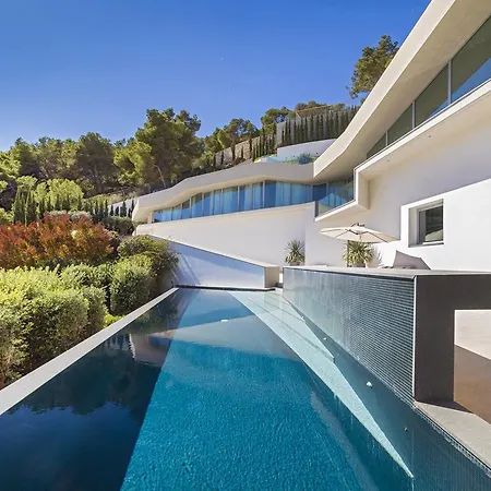 Vagabunda Luxury 6 Bedroom For Rent Villa