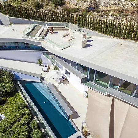 Villa Vagabunda Luxury 6 Bedroom For Rent