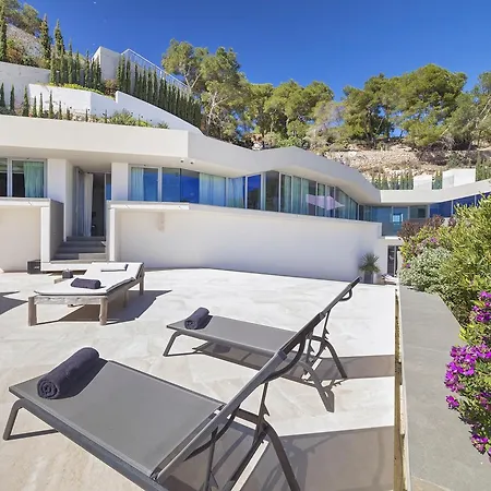 Vagabunda Luxury 6 Bedroom For Rent Villa *
