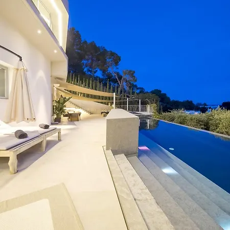 Vagabunda Luxury 6 Bedroom For Rent * Roca Llisa