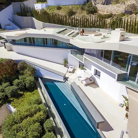 Villa Vagabunda Luxury 6 Bedroom For Rent