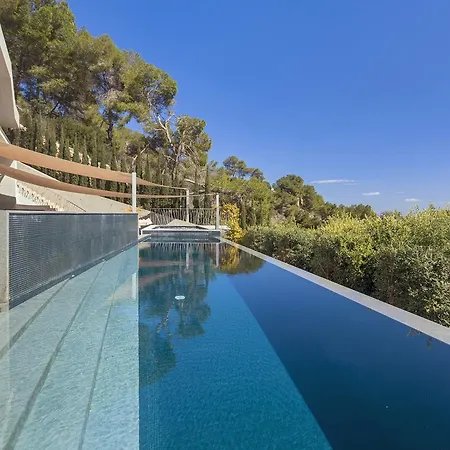 Vagabunda Luxury 6 Bedroom For Rent *